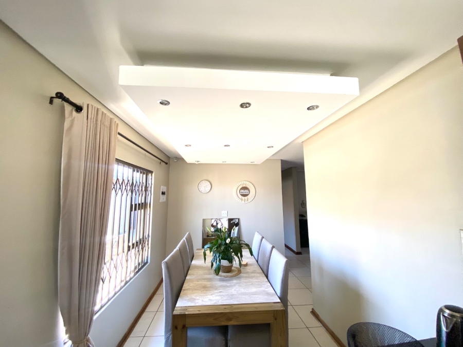 3 Bedroom Property for Sale in Vista Park Free State